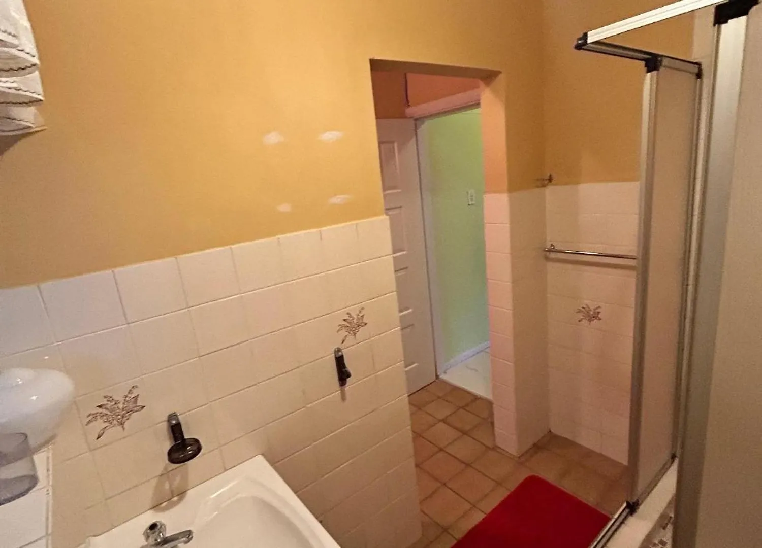 M&D Guest House Bellville 0*,  Νότια Αφρική