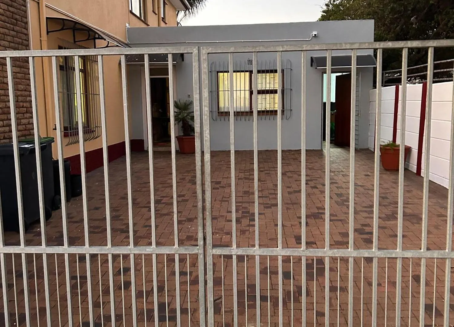 M&D Guest House Bellville